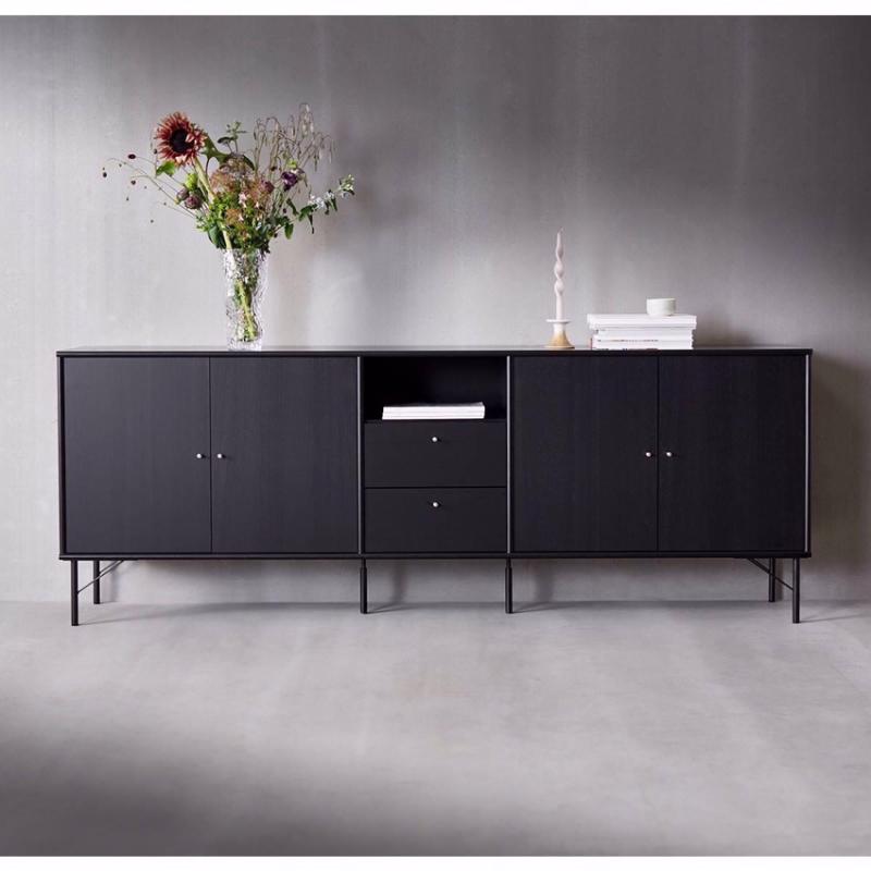 Elegant Sort Mistral Skænk med God Opbevaring