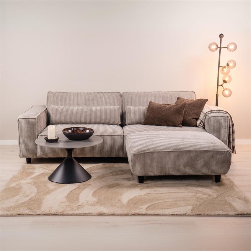 Elegant 3-personers sofa i sandfløjl fra Scandinavian Living