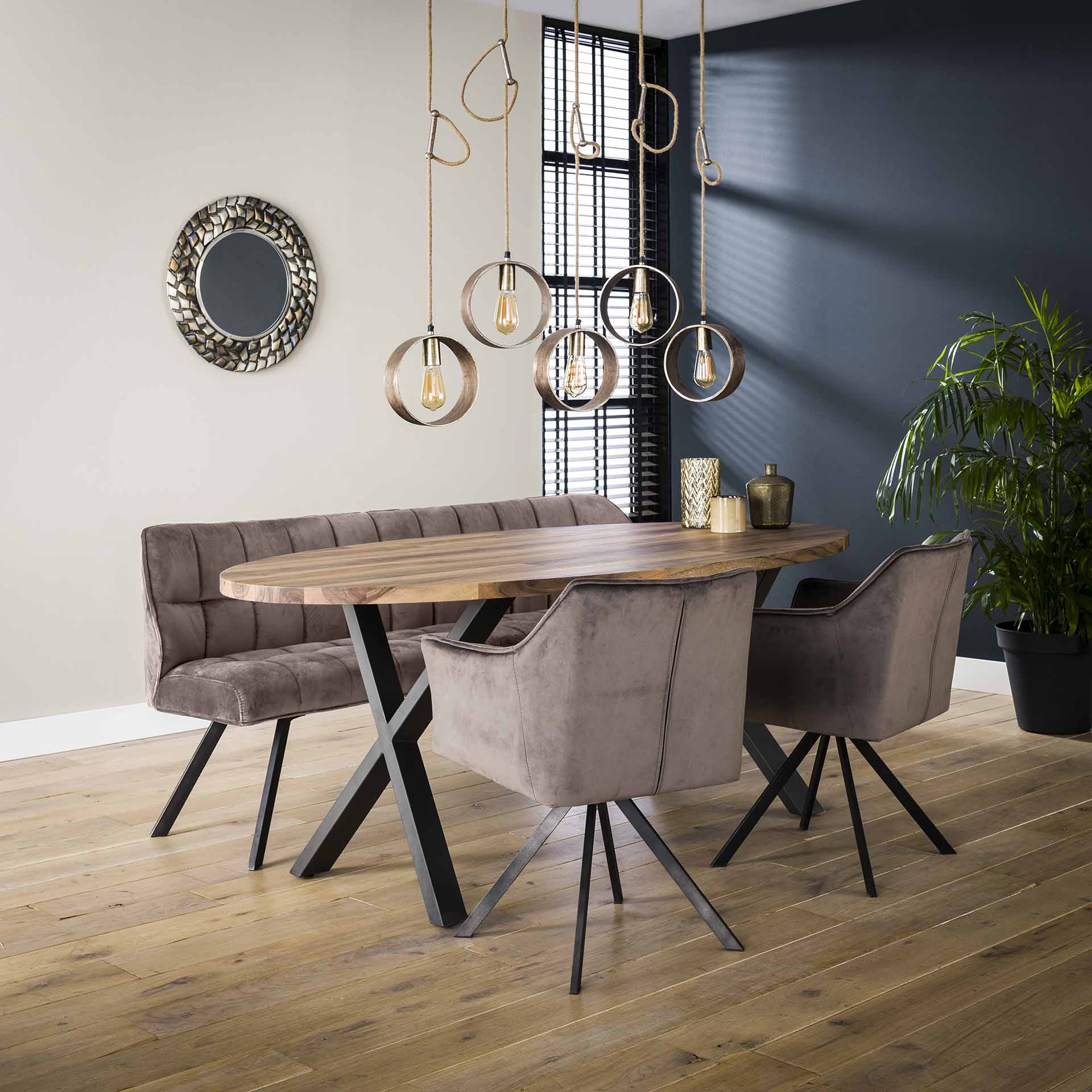 Wal 200 Elipseformet Spisebord i Valnød - Unikt Design