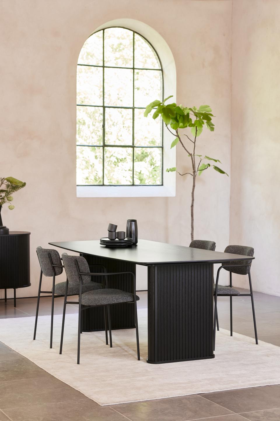 Elegant Sort Båd-formet Spisebord - Nola 100x190x75