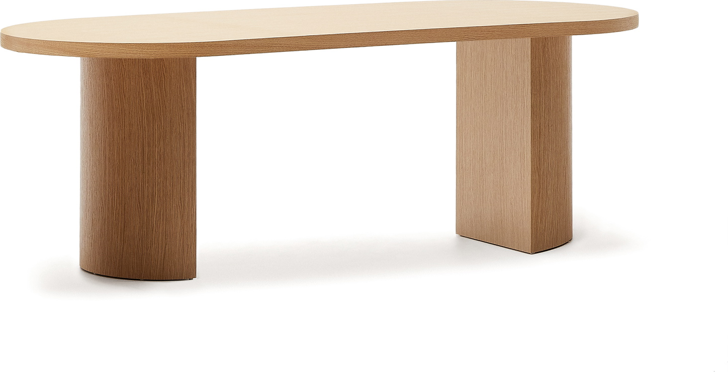 Moderne oval spisebord i naturtræ fra Kave Home