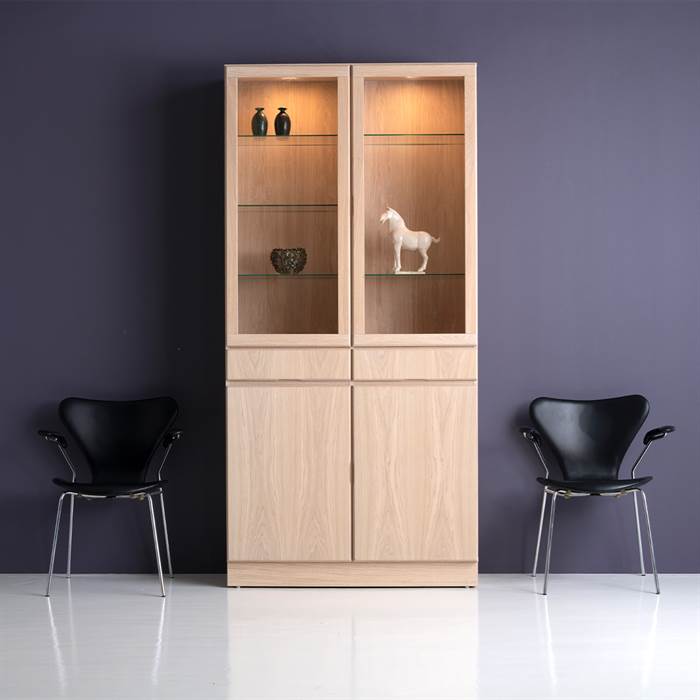 Klim Furniture 2053 Vitrineskab - Elegant Opbevaringstilbud