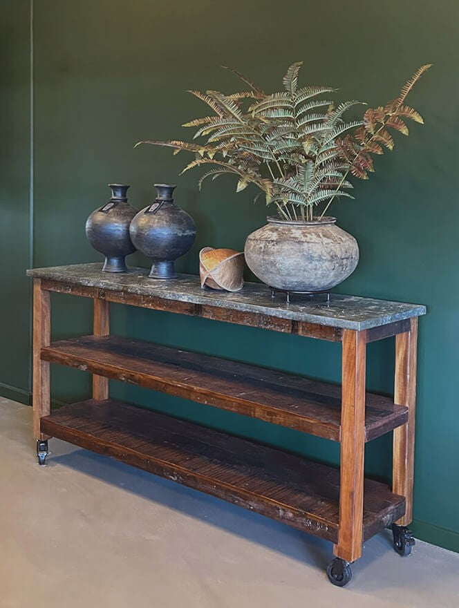 Rustik Konsolbord Med Metaltop Reol