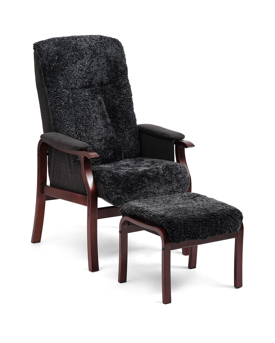 Delfin Møbler Otium Med Fodskammel Sheepskin & Mahogni Delfin Møbler Lænestol