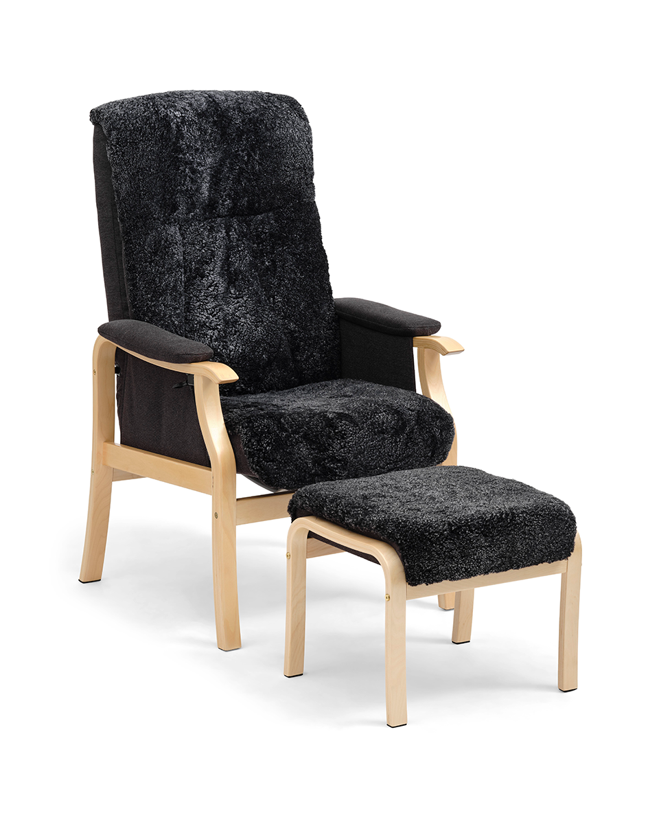 Delfin Møbler Otium Med Fodskammel Sheepskin & Natur Træ Delfin Møbler Lænestol